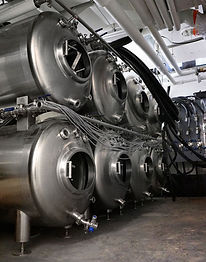 Beer serving tank